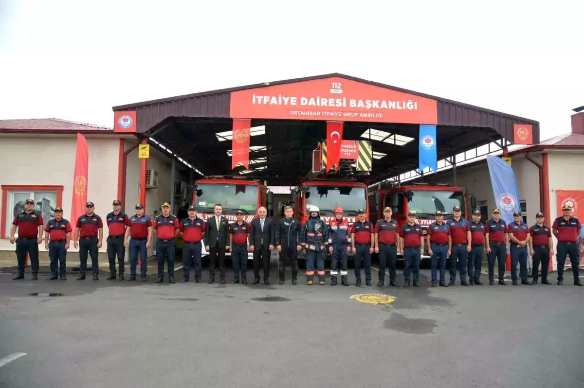 Trabzon Büyükşehir Belediye Başkanı Murat Zorluoğlu, İtfaiye Teşkilatıyla Bir Araya Geldi