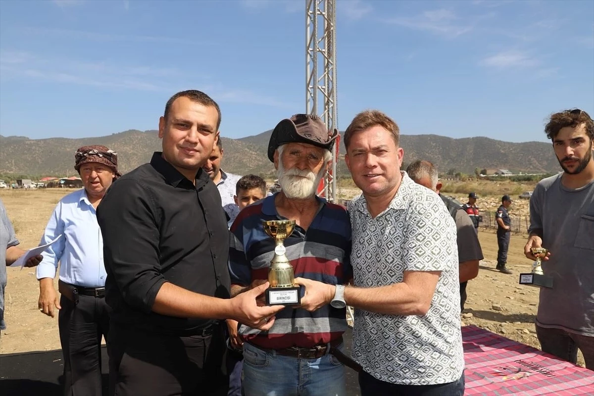 Bayındır Belediyesi 5. Geleneksel Rahvan At Yarışları düzenlendi