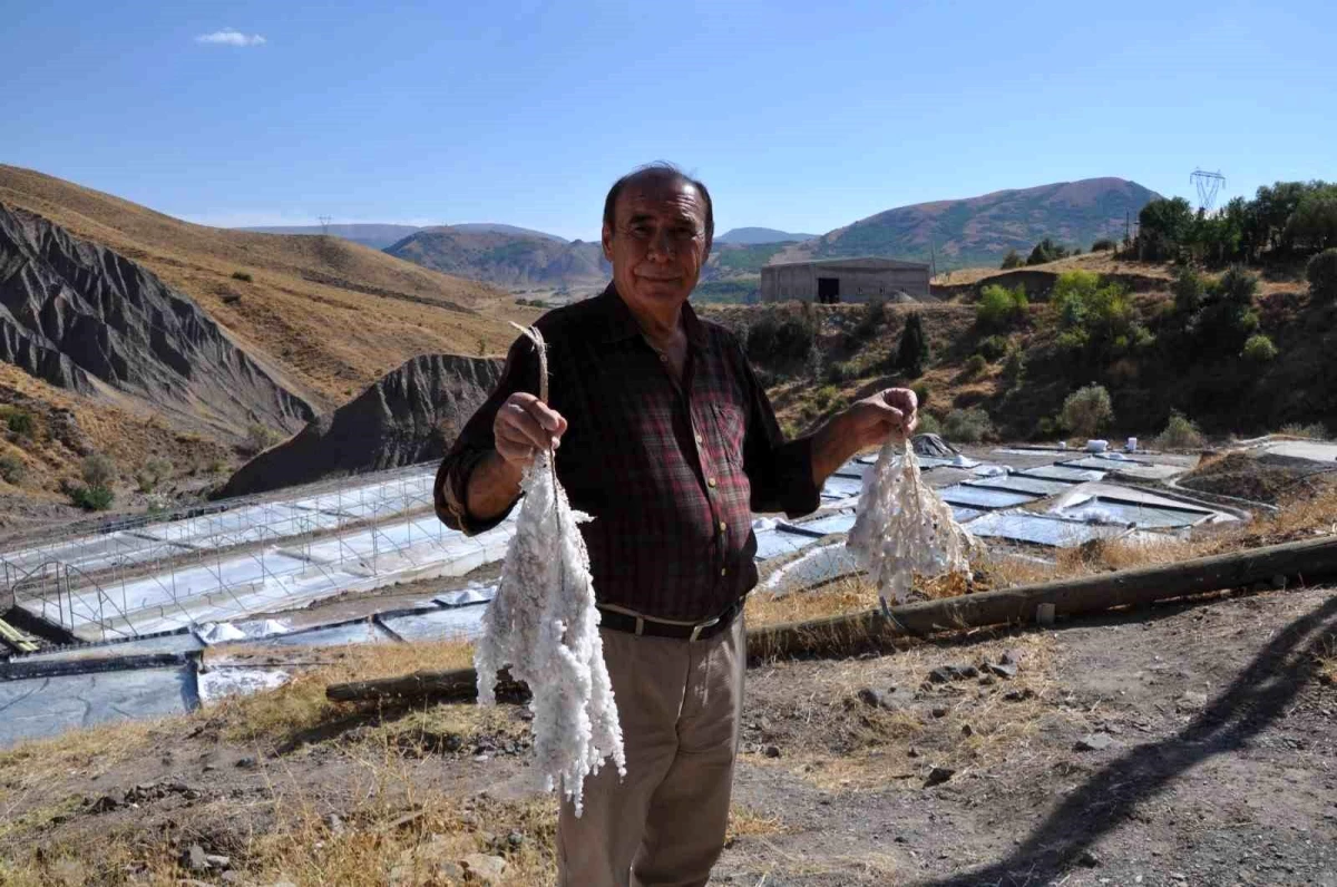 Tunceli\'nin Pülümür ilçesinde doğal kaynak tuzları üretimi ve ihracatı yapılıyor