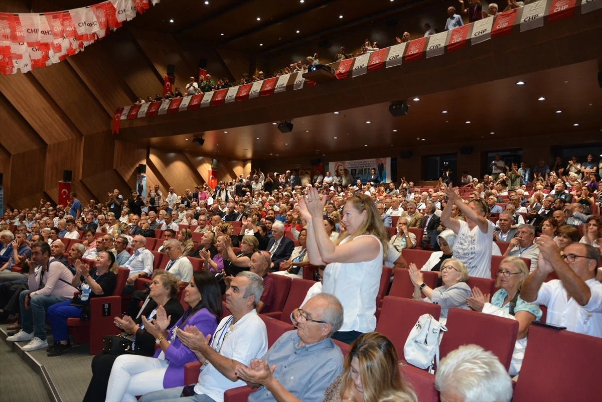 CHP Balıkesir İl Kongresi\'nde Erden Köybaşı yeniden başkan seçildi