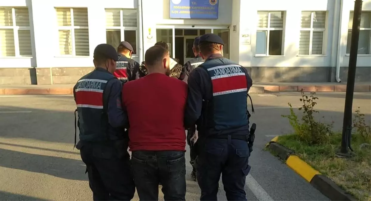 Kayseri\'de DEAŞ Üyesi 2 Yabancı Uyruklu Şüpheli Yakalandı