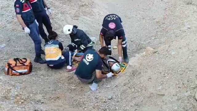 Domuz avına çıkan avcılar, maden sahasındaki çukurda 3 gün boyunca mahsur kalan Fransız gezgini kurtardı