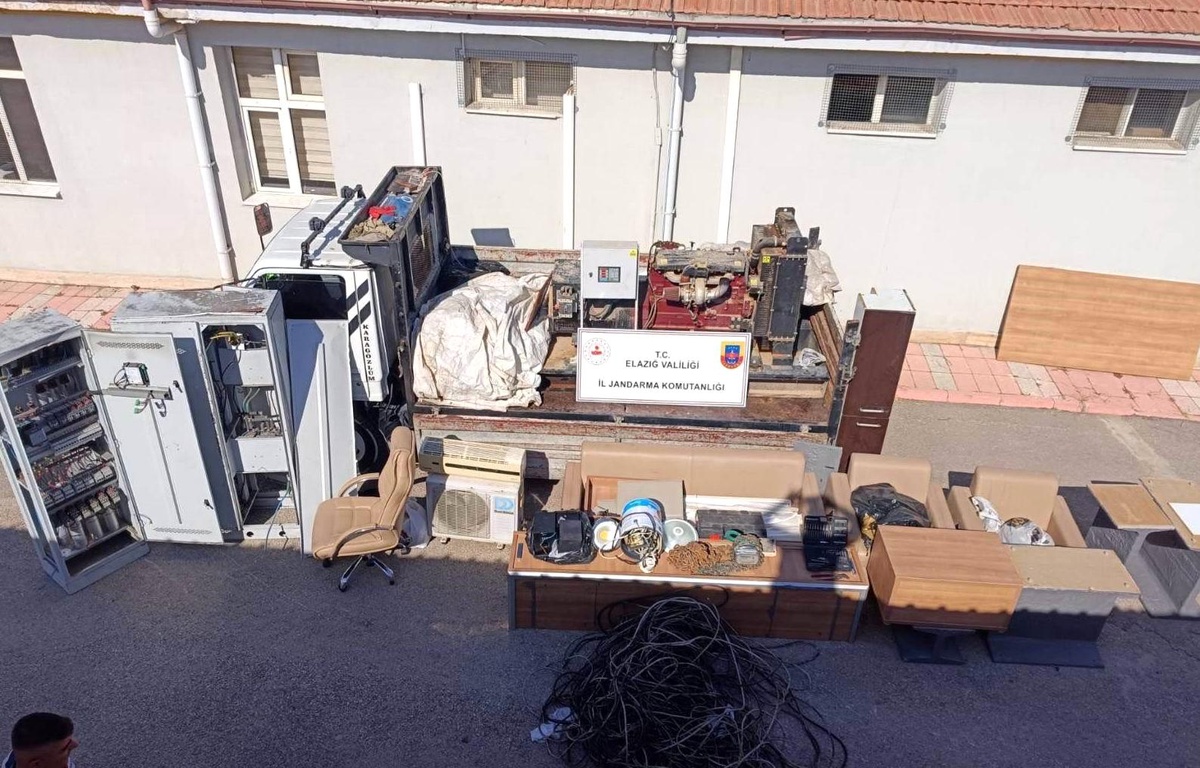 Elazığ\'da Çiftlik Hırsızlığı Yapan 4 Kişi Yakalandı