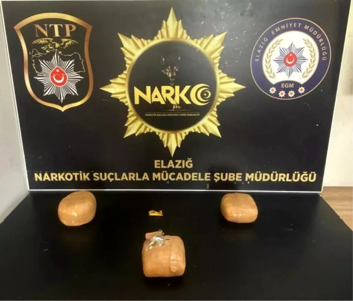 Elazığ\'da Narkotik Operasyonunda 8 Kişi Yakalandı