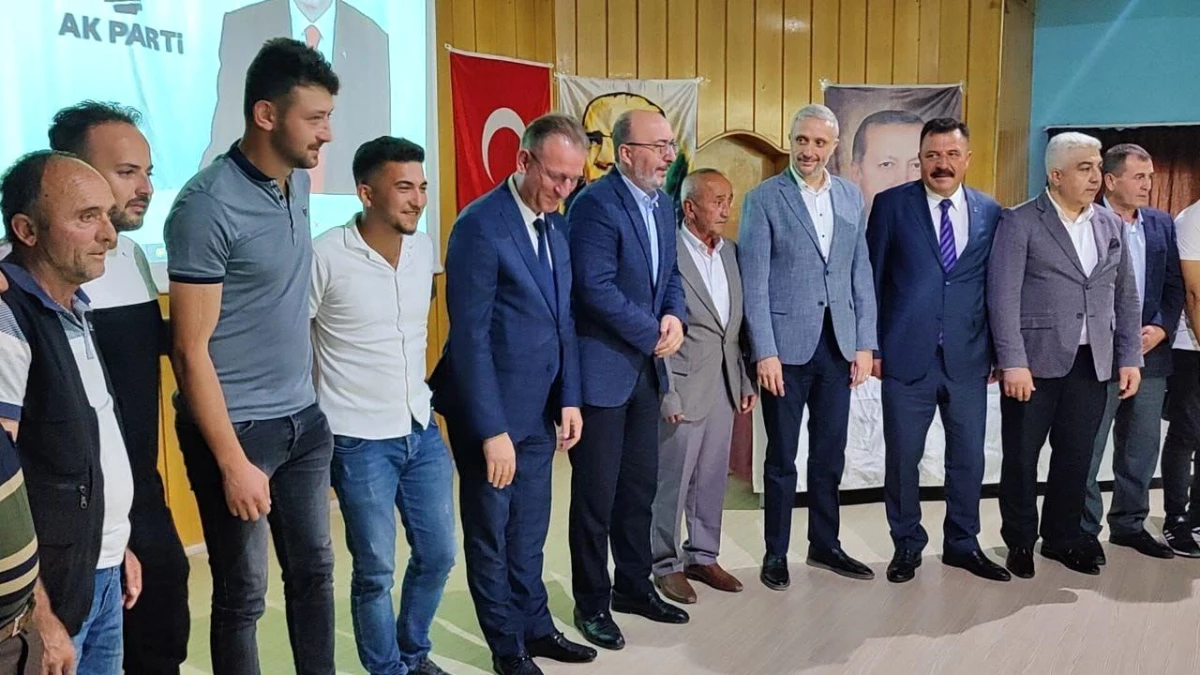 CHP ve Yeniden Refah Partisi Üyeleri AK Partiye Katıldı