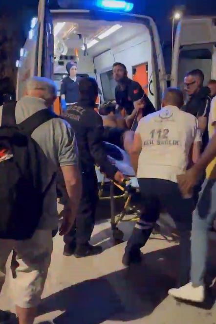 İstanbul Yeşilköy Sahilinde Zıpkınla Vurulan Şahıs Hastaneye Kaldırıldı