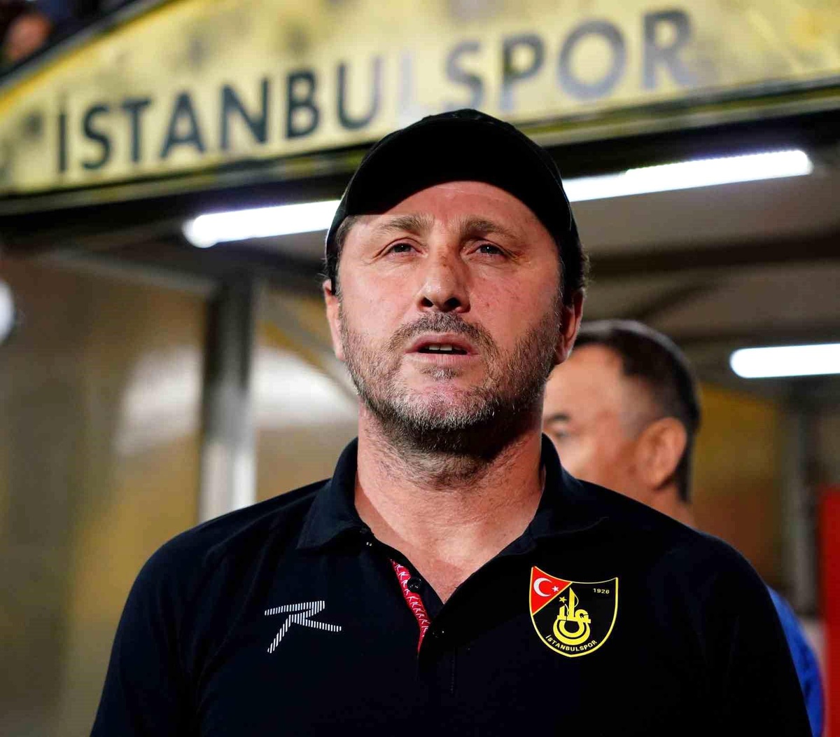 İstanbulspor, Teknik Direktör Fatih Tekke ile Yollarını Ayırdı