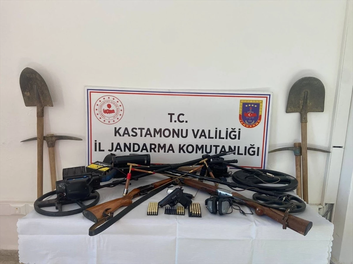 Kastamonu\'da Kaçak Kazı Yapan 5 Kişi Yakalandı