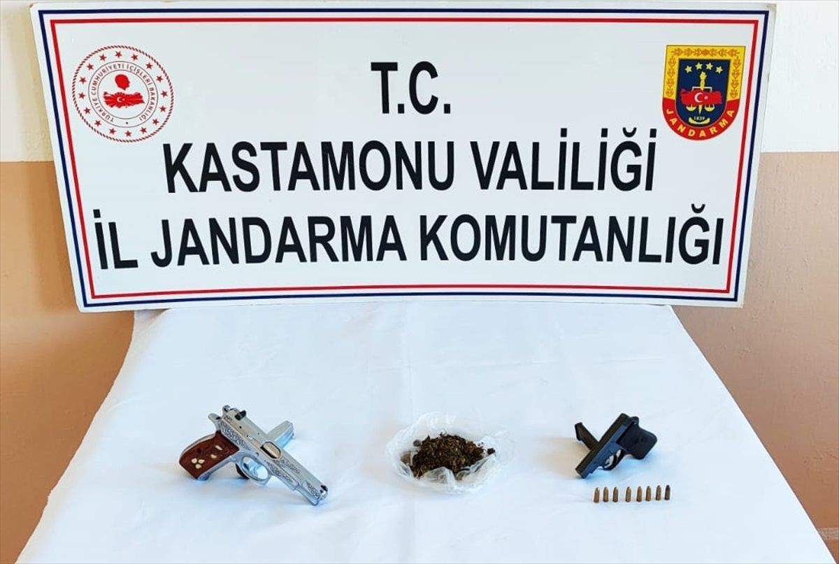Kastamonu\'da uyuşturucu operasyonu: 3 şüpheli gözaltına alındı