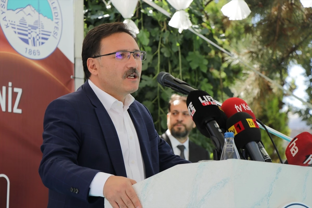 Kayseri Büyükşehir Belediyesi KAYMEK Yıl Sonu Sergisi Açıldı