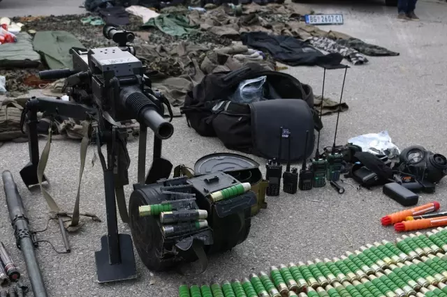 Adeta savaşa gelmişler! Kosova'ya saldırı düzenleyen Sırplardan çıkanlar bir orduya yeter