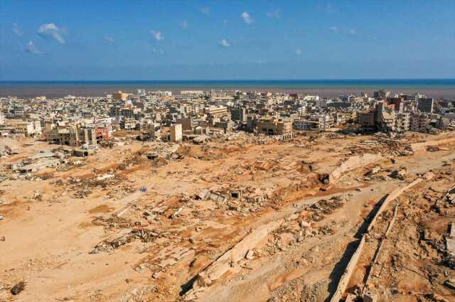 Libya'nın Derna'da şehrinde belediye başkanı ve diğer yetkililer baraj çökmesi ile ilgili açılan soruşturma kapsamında gözaltına alındı