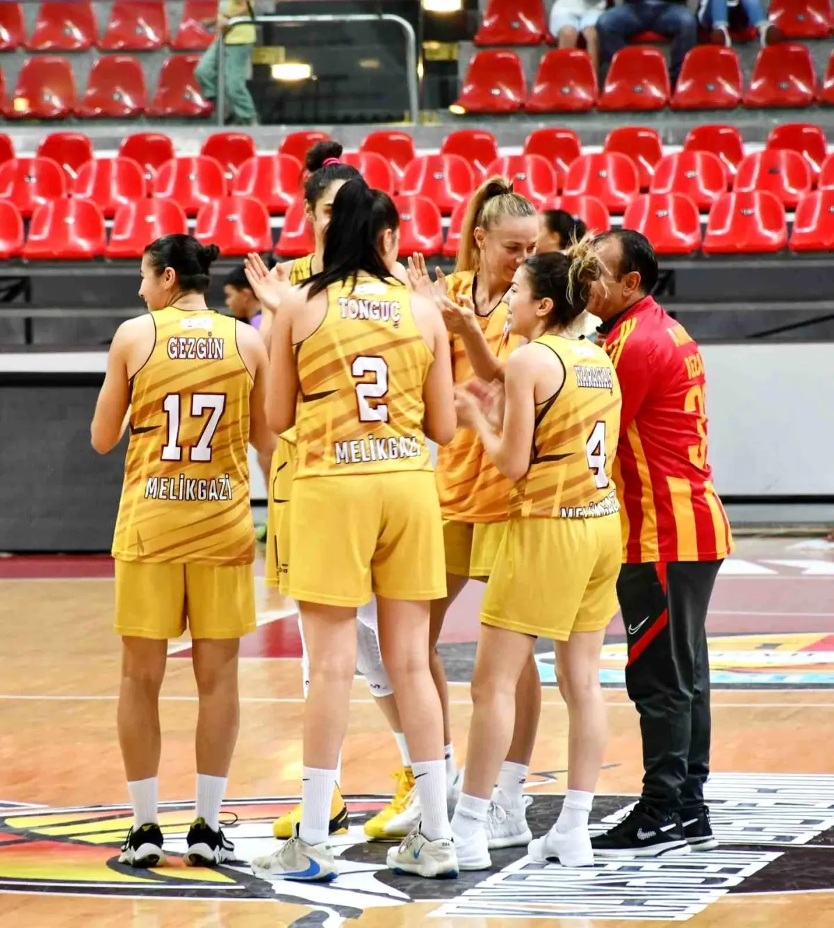 Melikgazi Kayseri Basketbol, İlkem Yapı Tarsuspor\'u mağlup etti