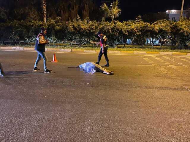 Otomobilin çarptığı Ukraynalı turist hayatını kaybetti olaya şahit olan karısı şoka girdi