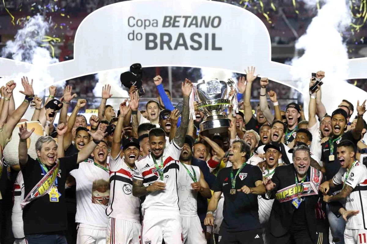 Sao Paulo, Brezilya Kupası\'nı kazanarak tarihinde ilk kez şampiyon oldu
