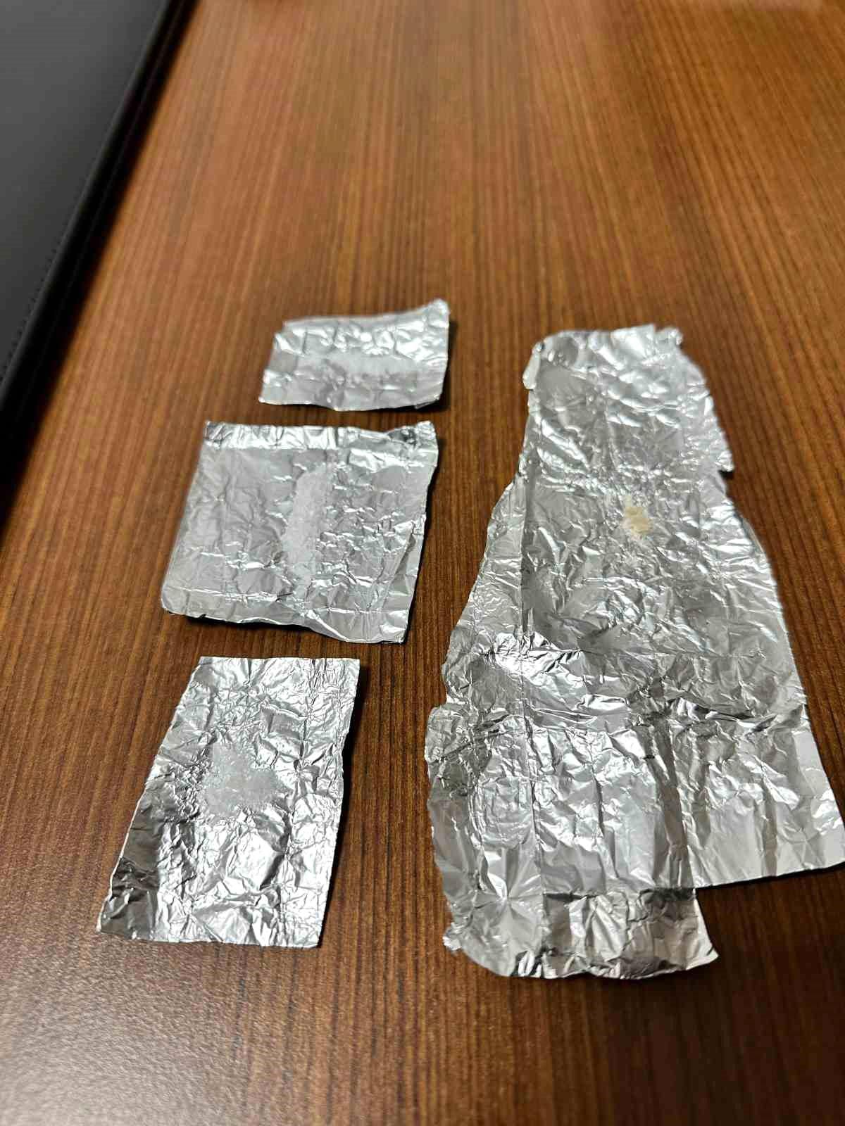 Konya\'da Polis Şüpheli Bir Kişinin Üzerinde Uyuşturucu Madde Buldu