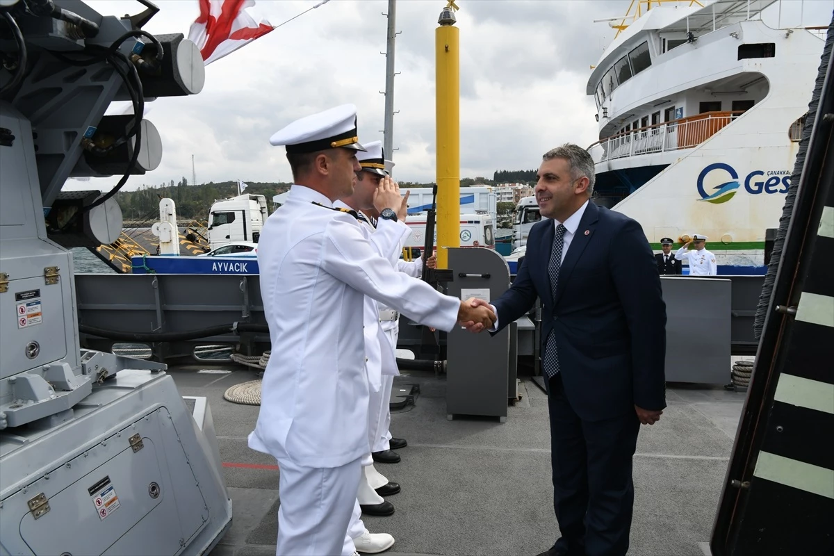 TCG Kumkale Gemisi Lapseki\'de Halkın Ziyaretine Açıldı
