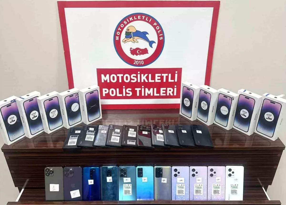 Düzce'de Şok Uygulamada 1 Milyon TL Değerinde Kaçak Akıllı Telefon Ele Geçirildi