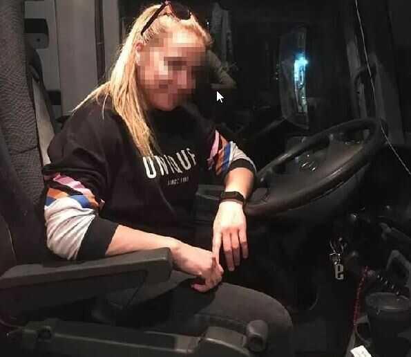 20 yaşındaki genç motosikletiyle tırın altında can verdi! Aracı kullanan kadın gözaltında