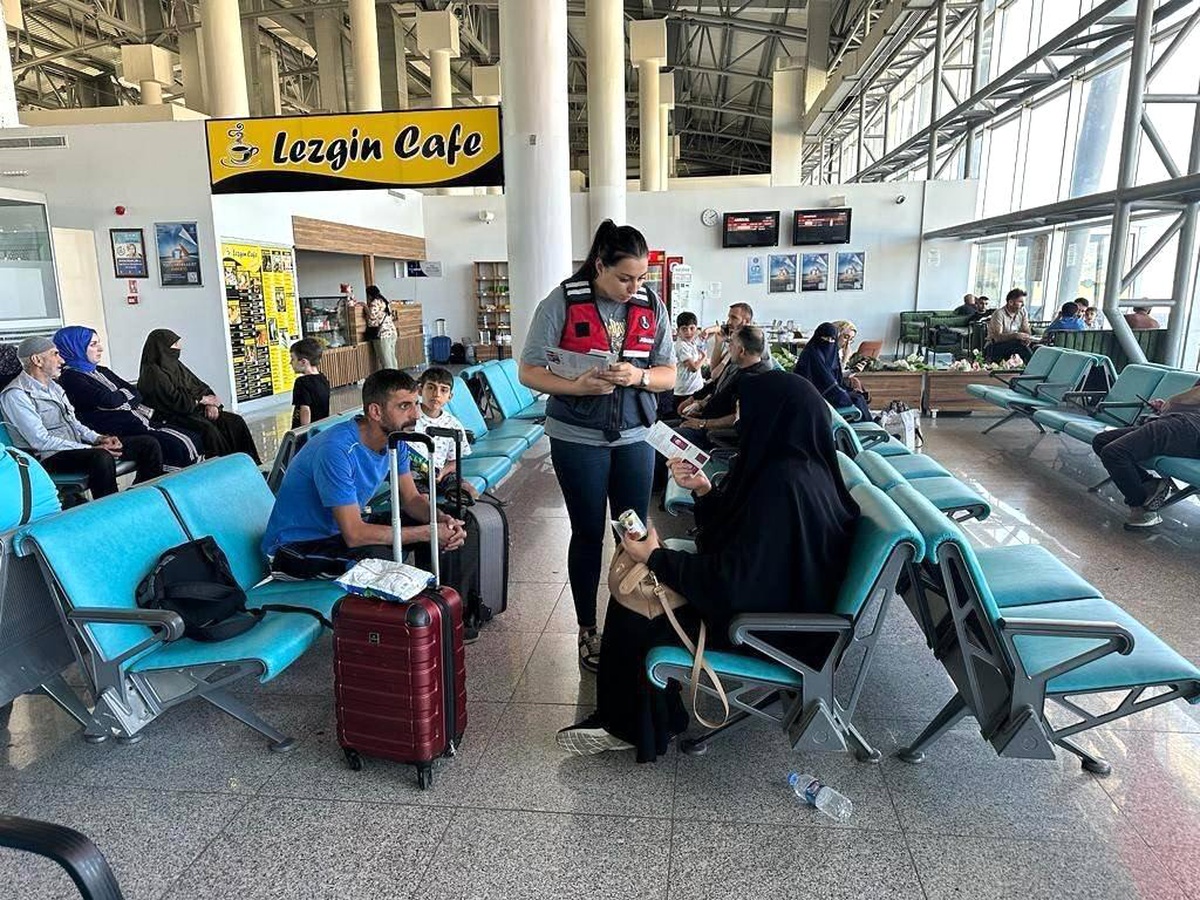 Bingöl\'de Jandarma, bin 700 vatandaşa KADES uygulamasını tanıttı