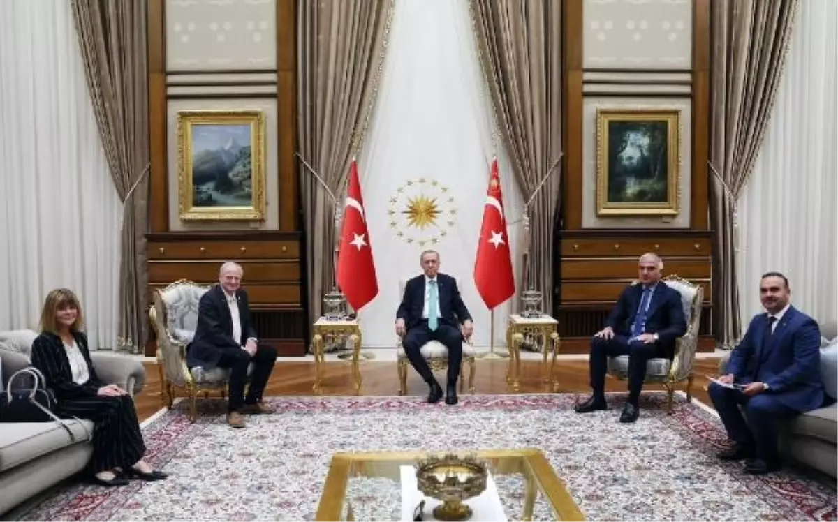 Cumhurbaşkanı Erdoğan, Uluslararası Uzay Federasyonu Genel Sekreteri Feichtinger\'ı kabul etti