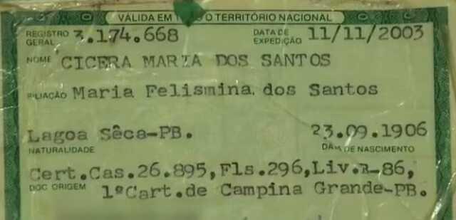 Dünyan'nın en yaşlı kadını olarak kabul edilen 117 yaşındaki Brezilyalı kadın doğum gününü 107 yaşındaki kız kardeşi ile kutladı