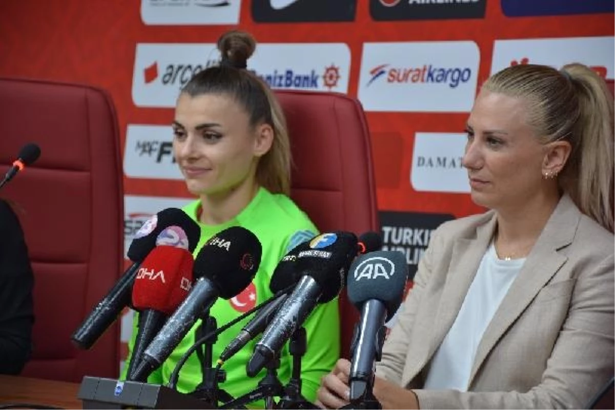 A Milli Kadın Futbol Takımı Litvanya\'yı 2-0 Yendi