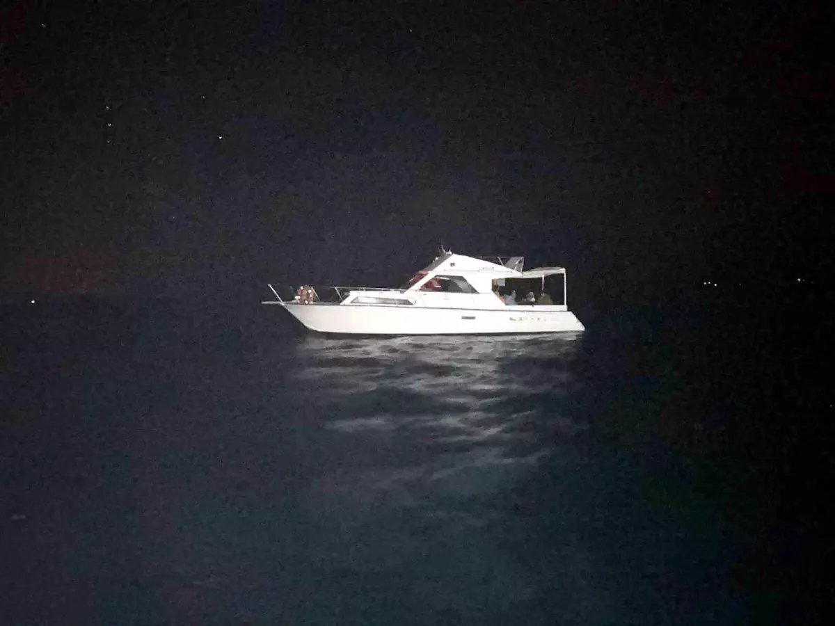 Fethiye açıklarında yasa dışı geçiş yapmaya çalışan 22 düzensiz göçmen yakalandı