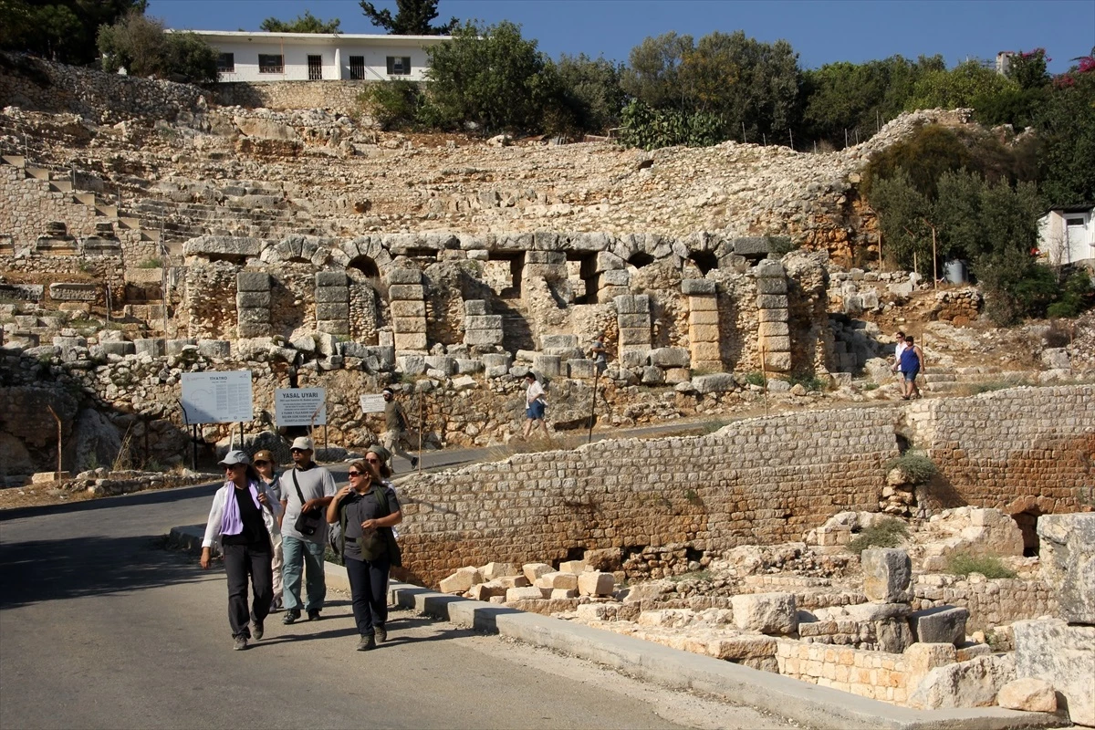 Elaiussa Sebaste Antik Kenti\'ndeki Nekropol Turizme Açılıyor