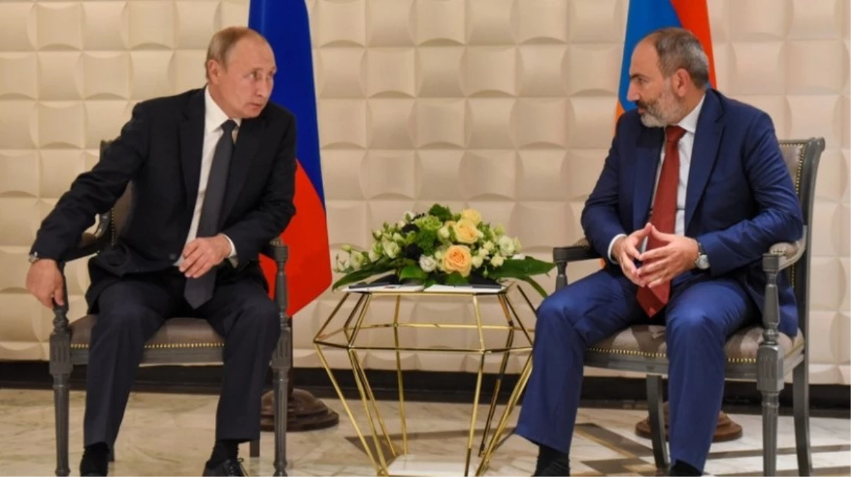 Paşinyan\'ın ihanetle suçladığı Rusya Paşinyan\'ın Rus ve Azarbeycan ilişkilerini zayıflatmaya çalıştığını söyledi