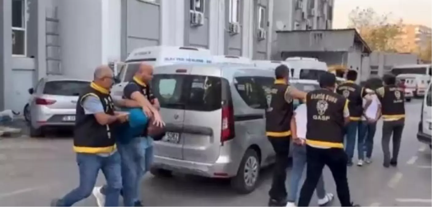 İzmir'de Kuyumcu Soygunu: Şüpheliler Yakalandı