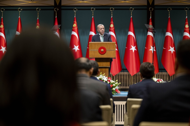 Son Dakika! Cumhurbaşkanı Erdoğan: Gençlerimize telefon ve bilgisayar alımında 5 bin 500 liraya kadar destek vereceğiz