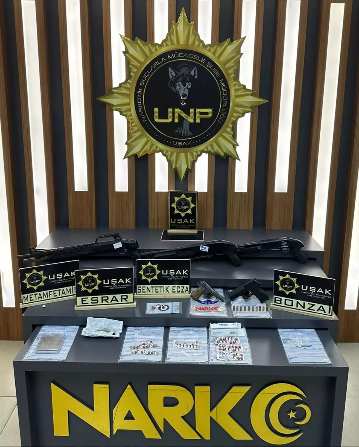 Uşak ve Denizli\'de Uyuşturucu Operasyonu: 23 Şüpheli Yakalandı