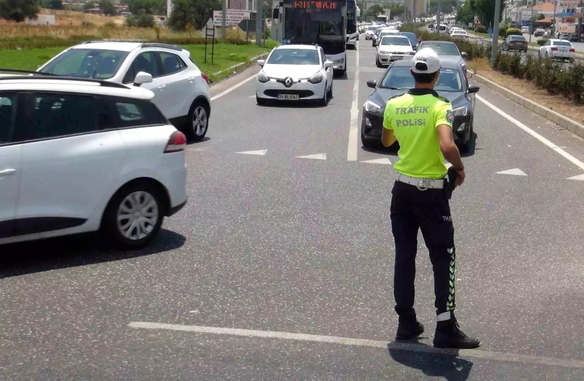 Muğla\'da Trafik Denetimlerinde 561 Araç ve Sürücüye Cezai İşlem Uygulandı