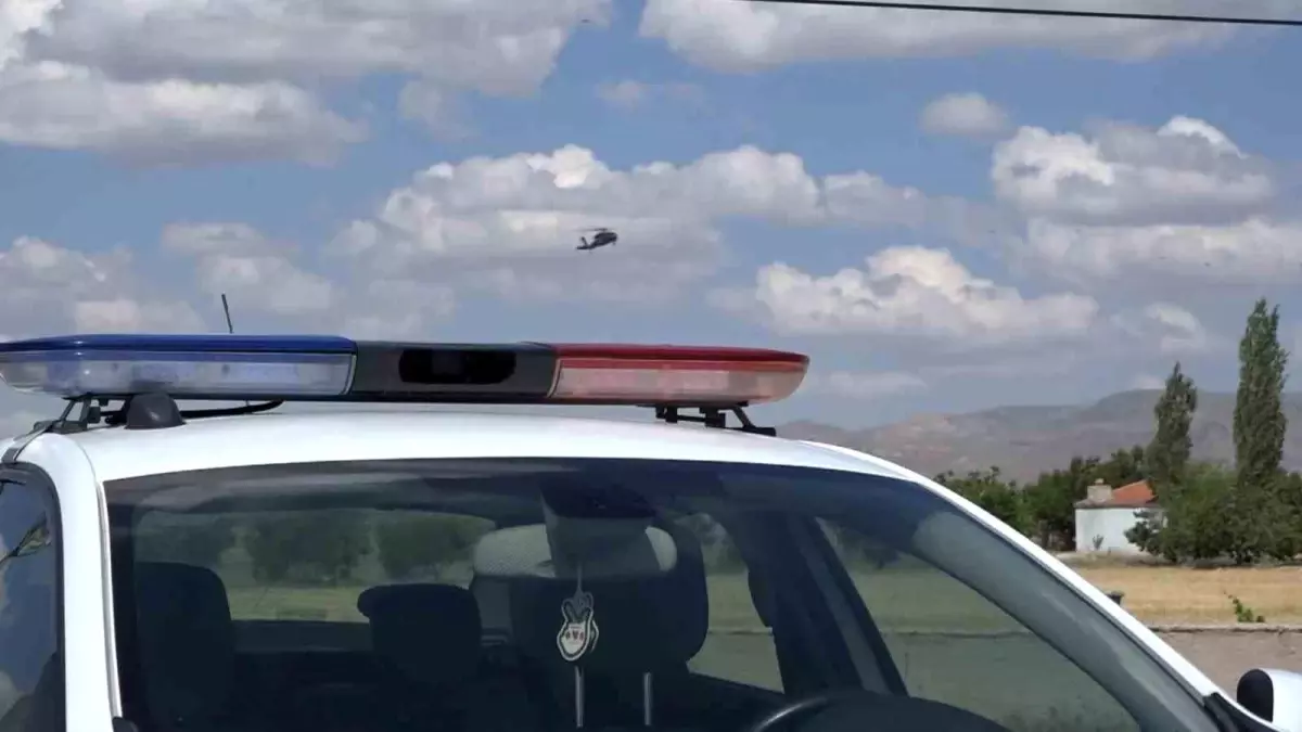 Jandarma Ekipleri Aksaray\'da Havadan ve Karadan Denetim Yapıyor