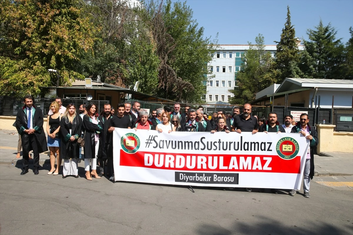 Diyarbakır ve Siirt\'te avukatlara yönelik saldırılar protesto edildi