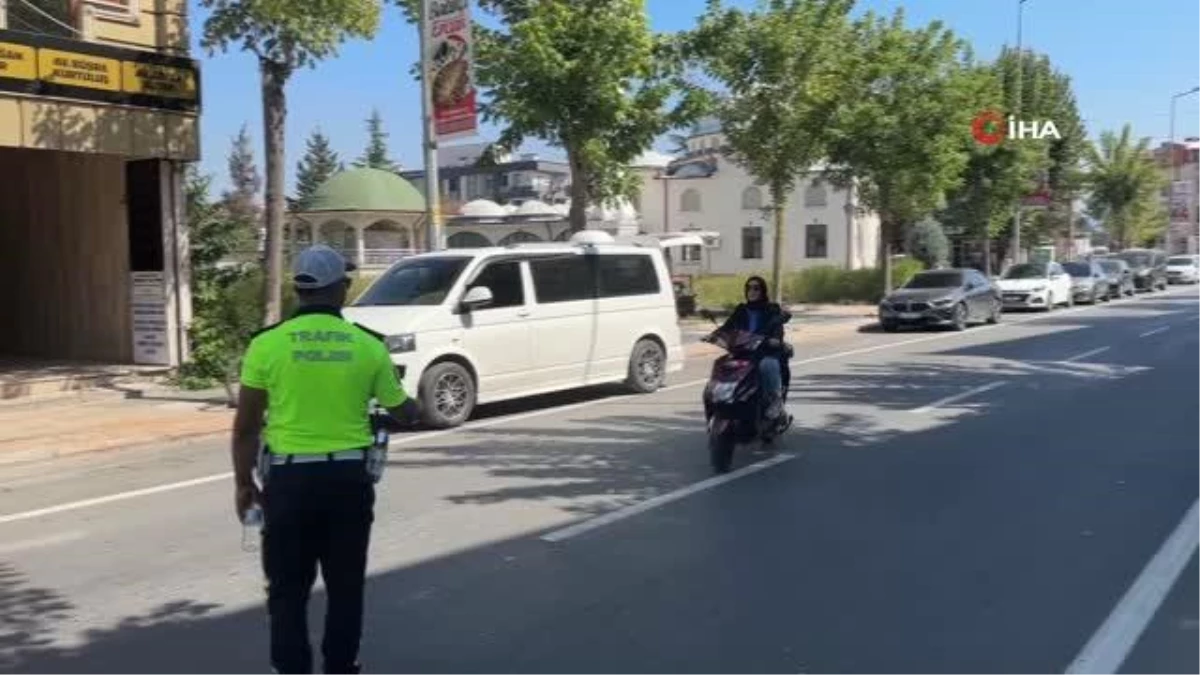Düzce\'de motosiklet denetimlerinde 22 sürücüye ceza uygulandı