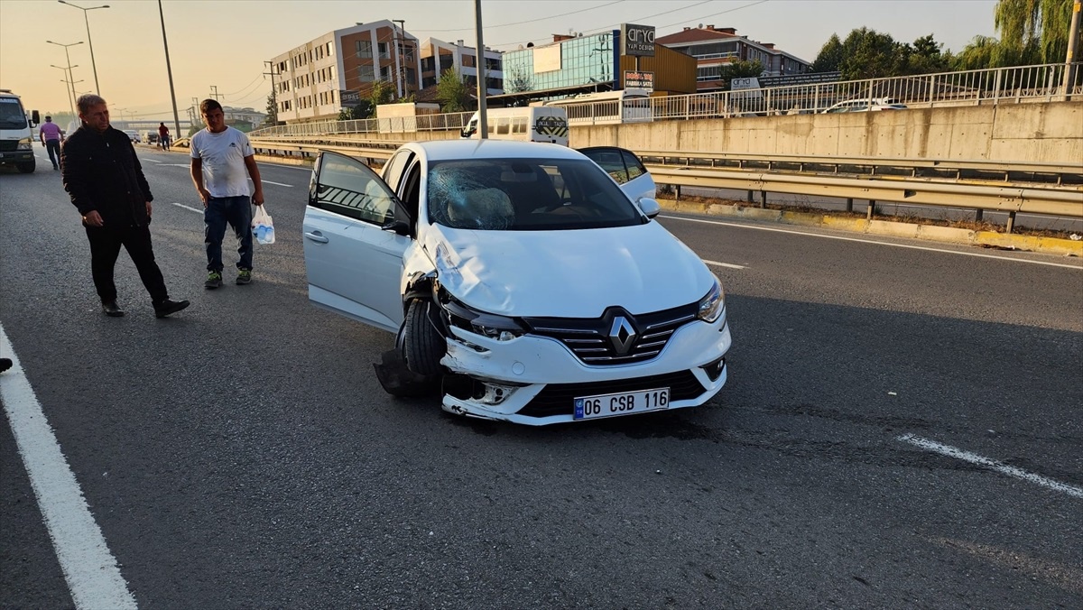 Düzce\'de Otomobilin Çarptığı Motosiklet Sürücüsü Hayatını Kaybetti