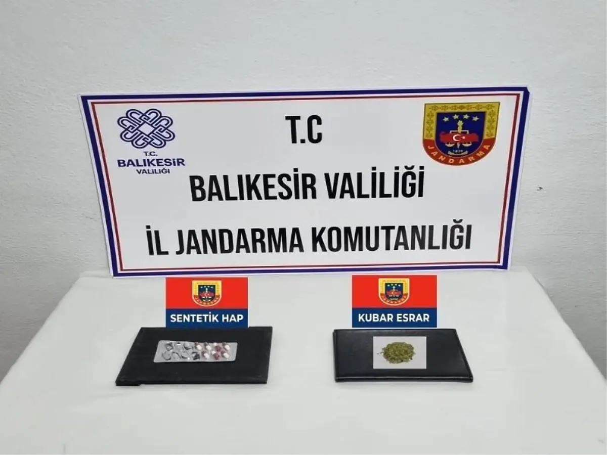 Balıkesir Edremit\'te Uyuşturucu Operasyonu: 2 Gözaltı