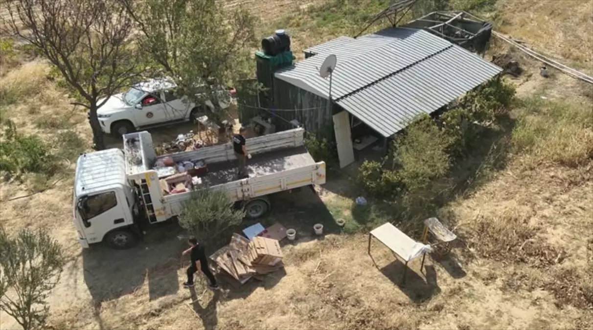 Çanakkale\'de Kaçak Yapılar Yıkılıyor