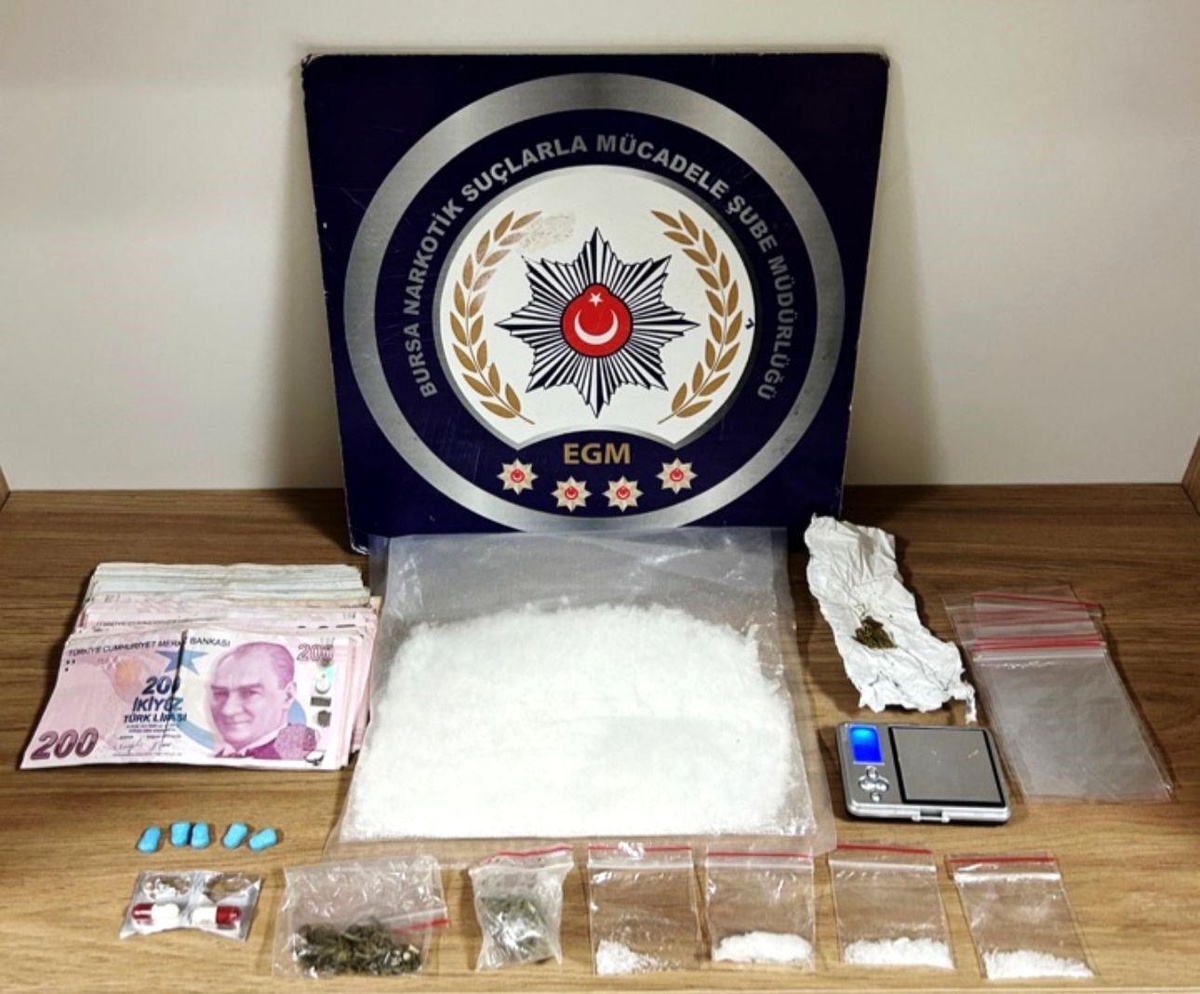 16 İlde Uyuşturucu Operasyonunda 99 Zehir Taciri Yakalandı