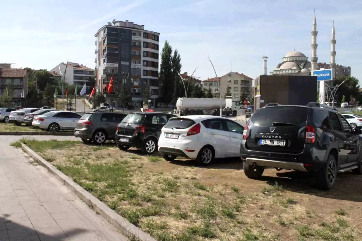 Enflasyon ve Kredi Sorunu İkinci El Araç Piyasasını Etkiledi