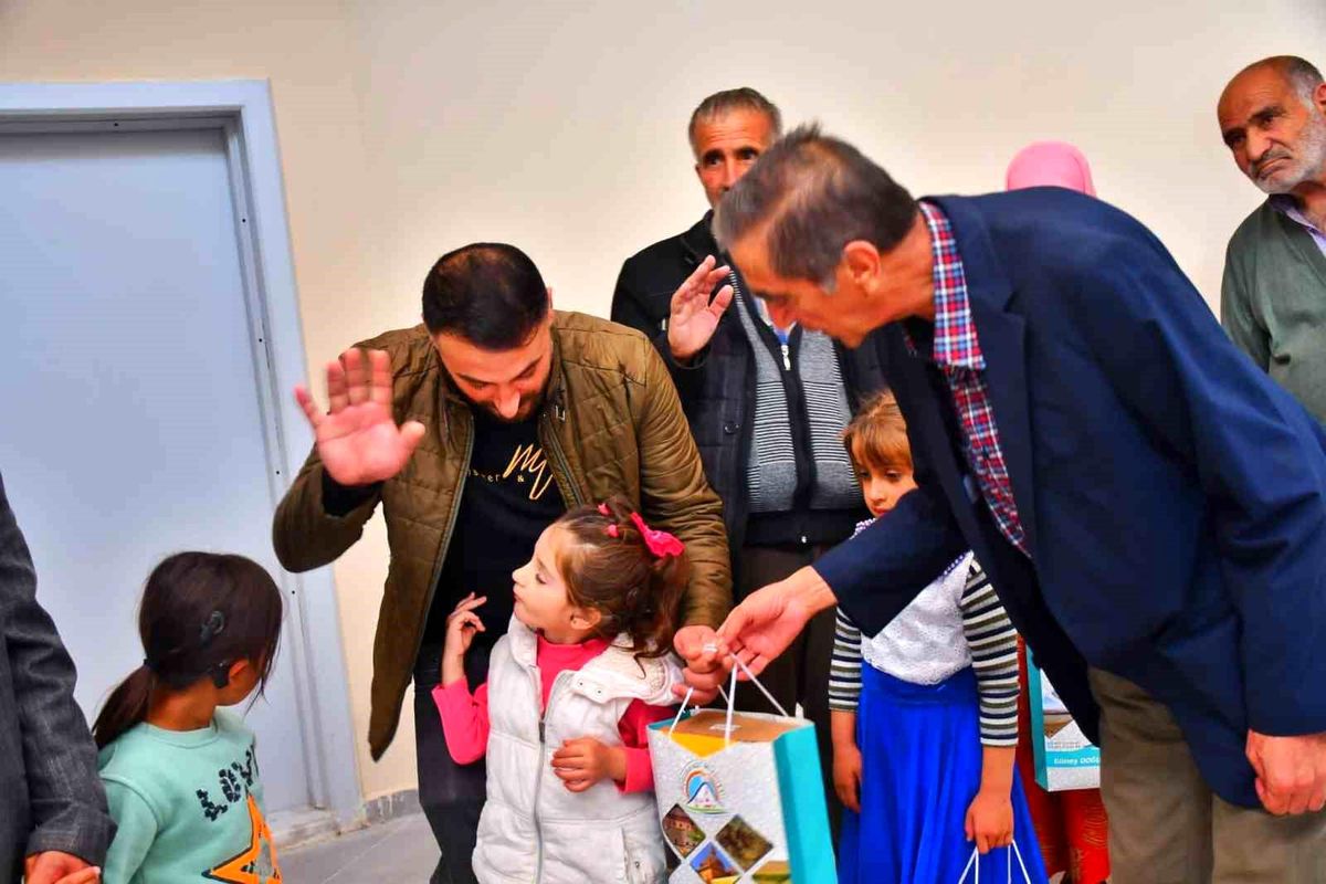 Doğubayazıt Belediyesi İşitme Engelliler Haftası\'nda Özel Bireyleri Unutmadı