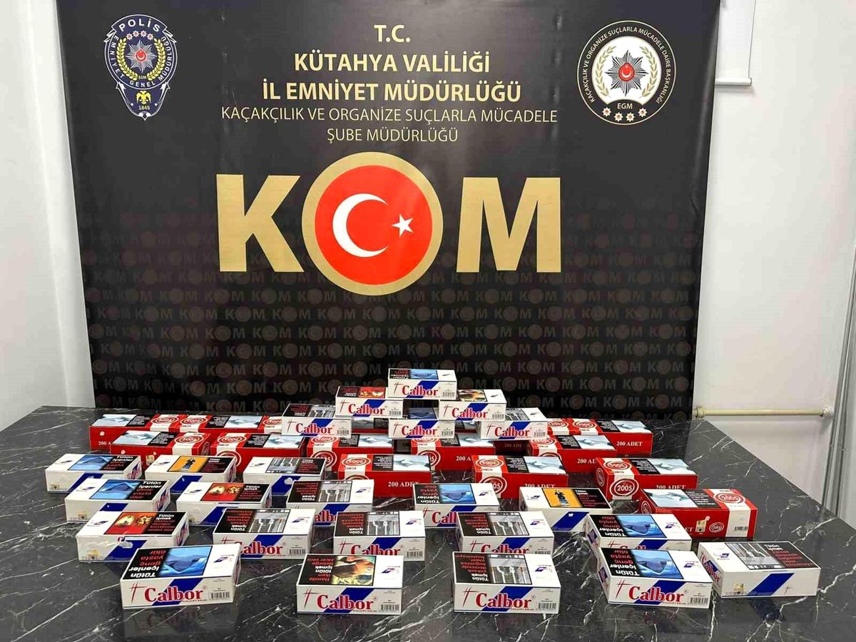 Kütahya\'da Kaçakçılık Operasyonunda 8 Bin Makaron Ele Geçirildi