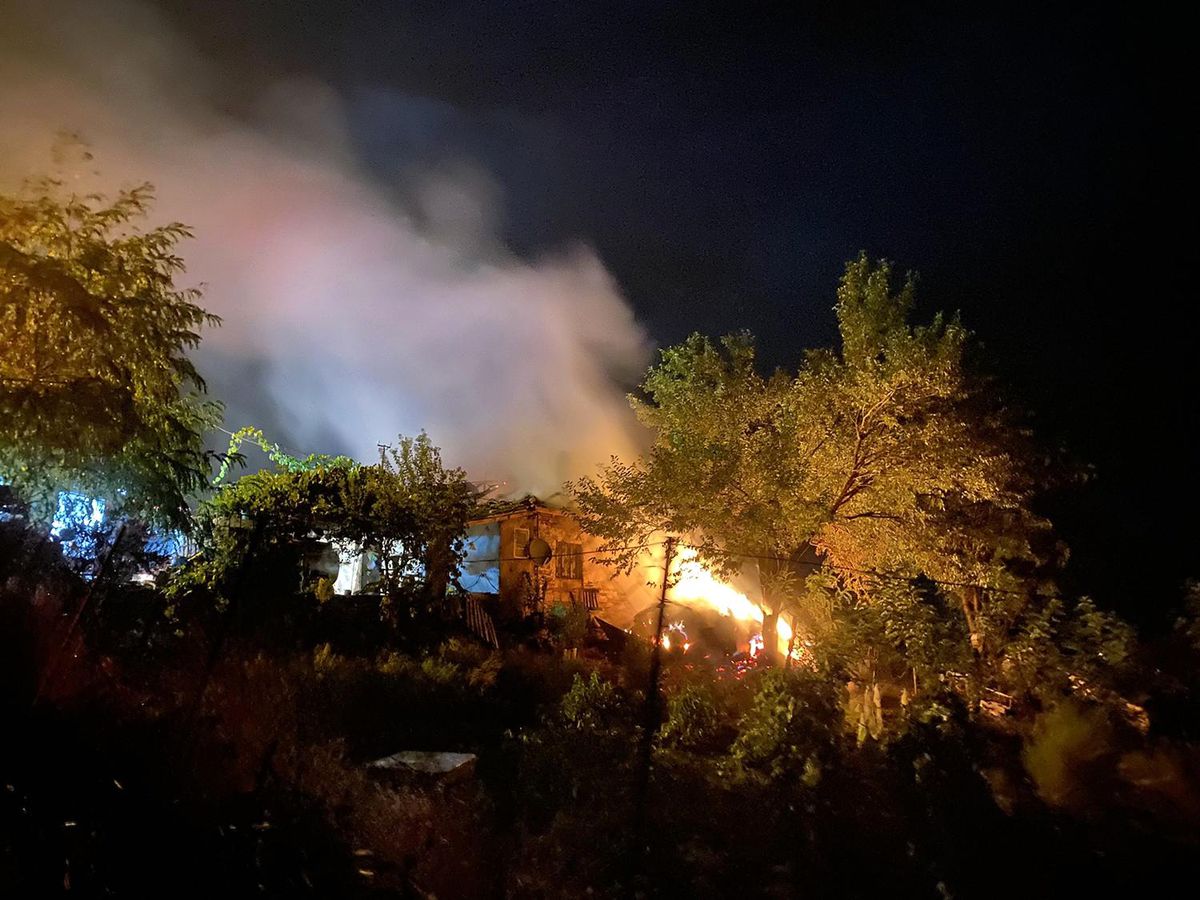 Manisa\'da yıldırım düşmesi sonucu yangın çıktı