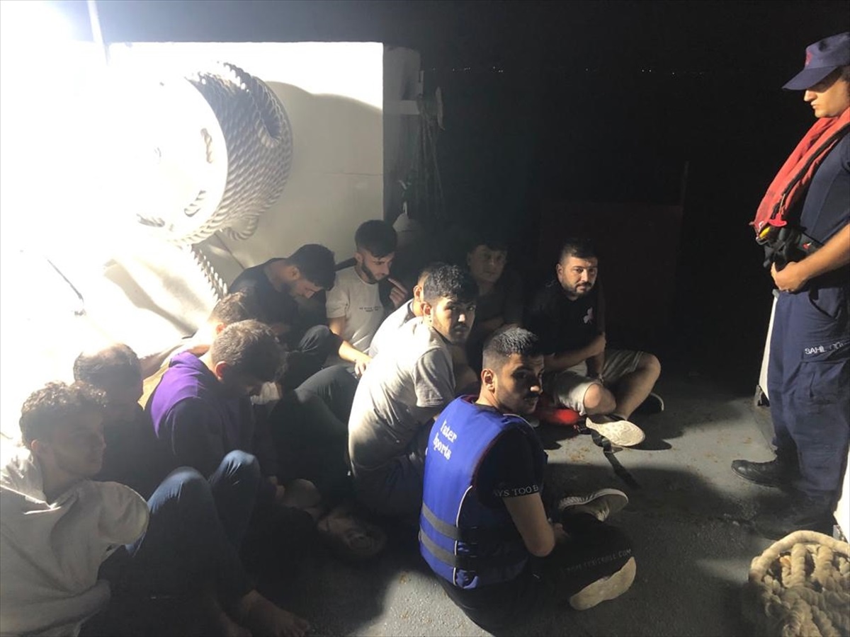 Marmaris Açıklarında 13 Düzensiz Göçmen Yakalandı