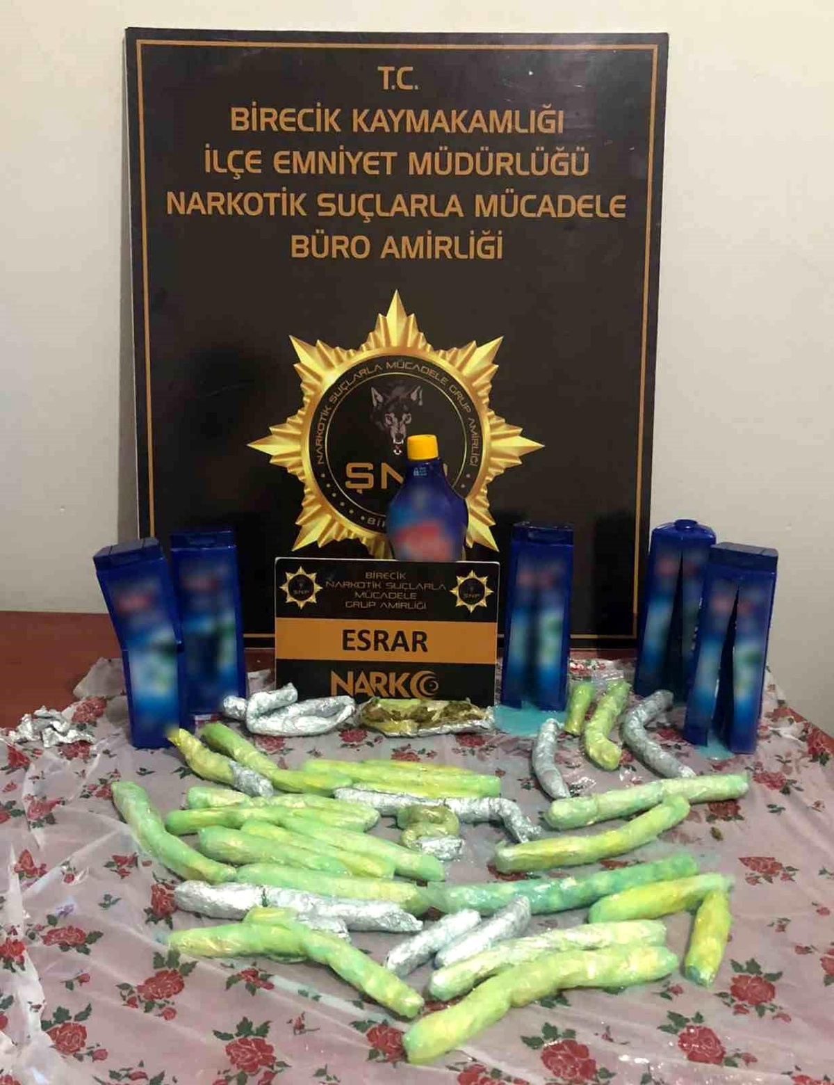 Şampuan Kutularında Gizlenmiş Esrar Maddesi Ele Geçirildi