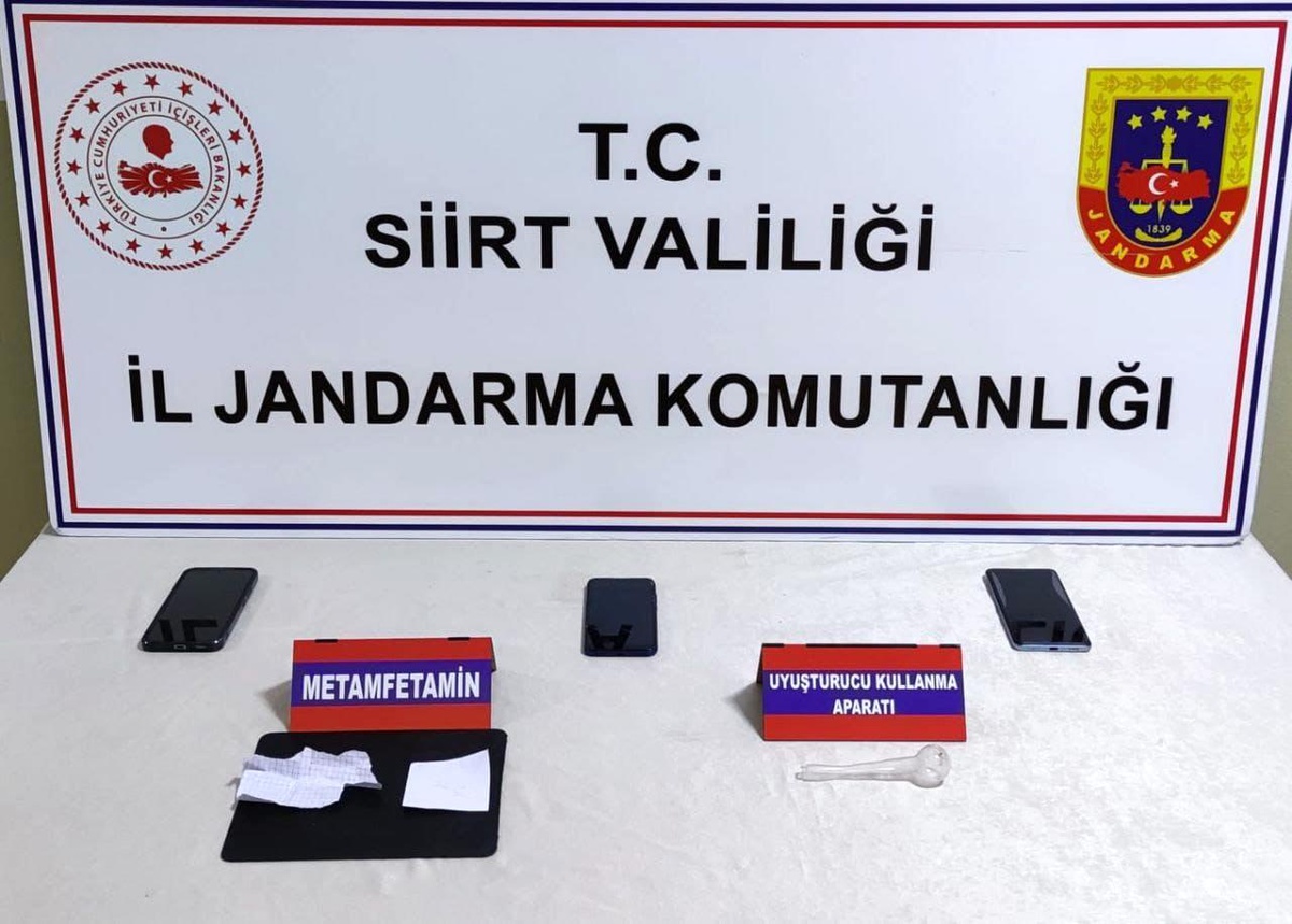 Siirt\'te Uyuşturucu Operasyonu: 5 Şüpheliden 1\'i Tutuklandı