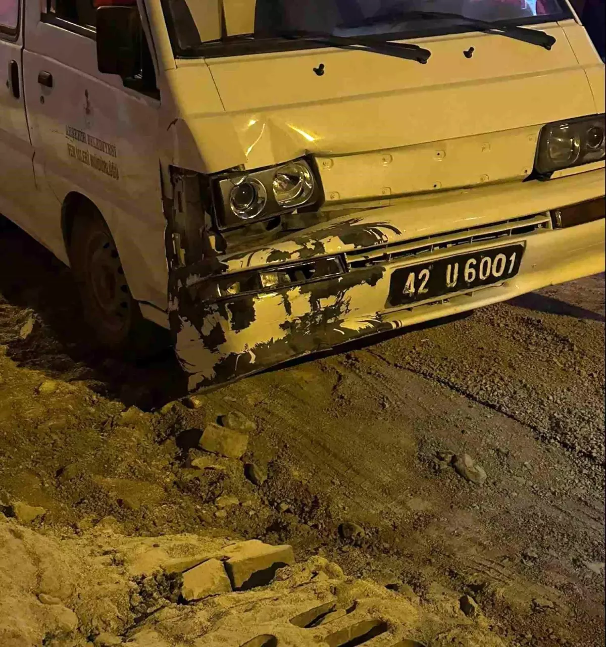 Akşehir\'de işçi tartışması: Minibüsle başka bir işçiyi ezdi