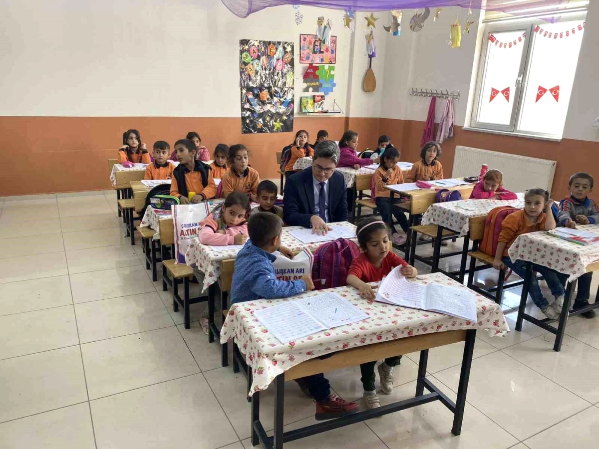 Taşlıçay Kaymakamı Okulları Ziyaret Etti